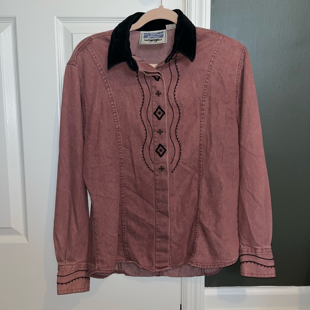 VINTAGE WRANGLER BUTTON UP